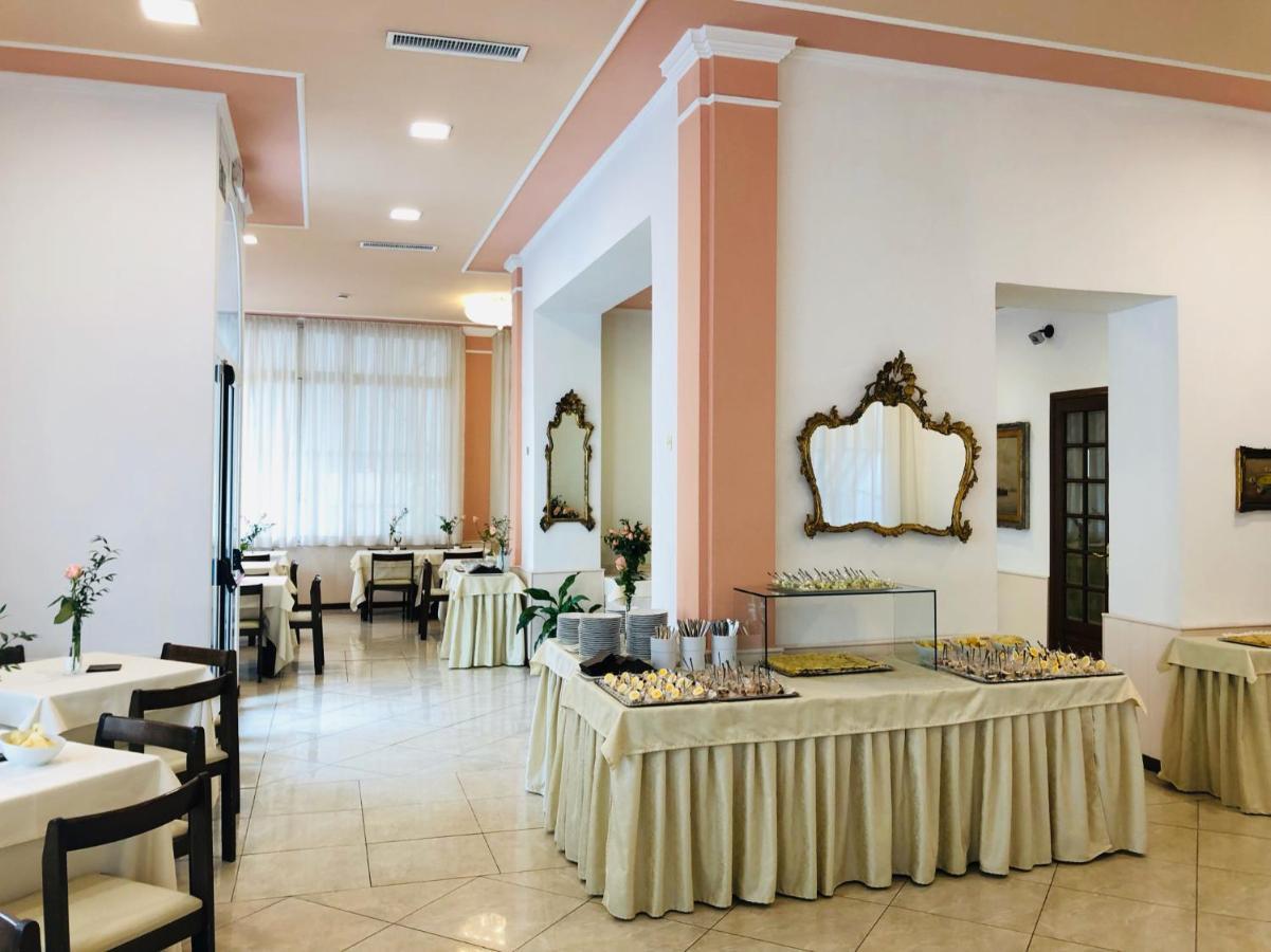 Hotel Eletto Санремо Екстер'єр фото