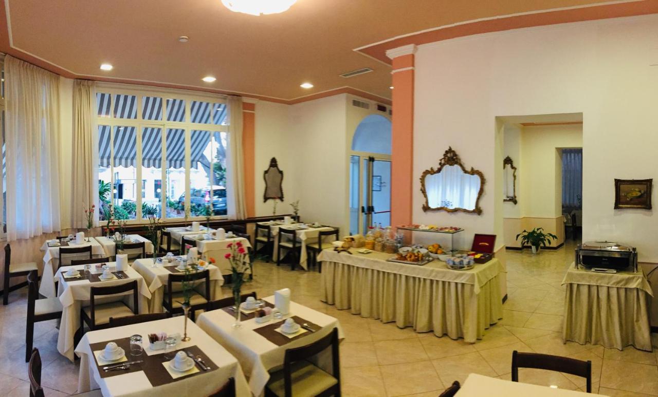 Hotel Eletto Санремо Екстер'єр фото