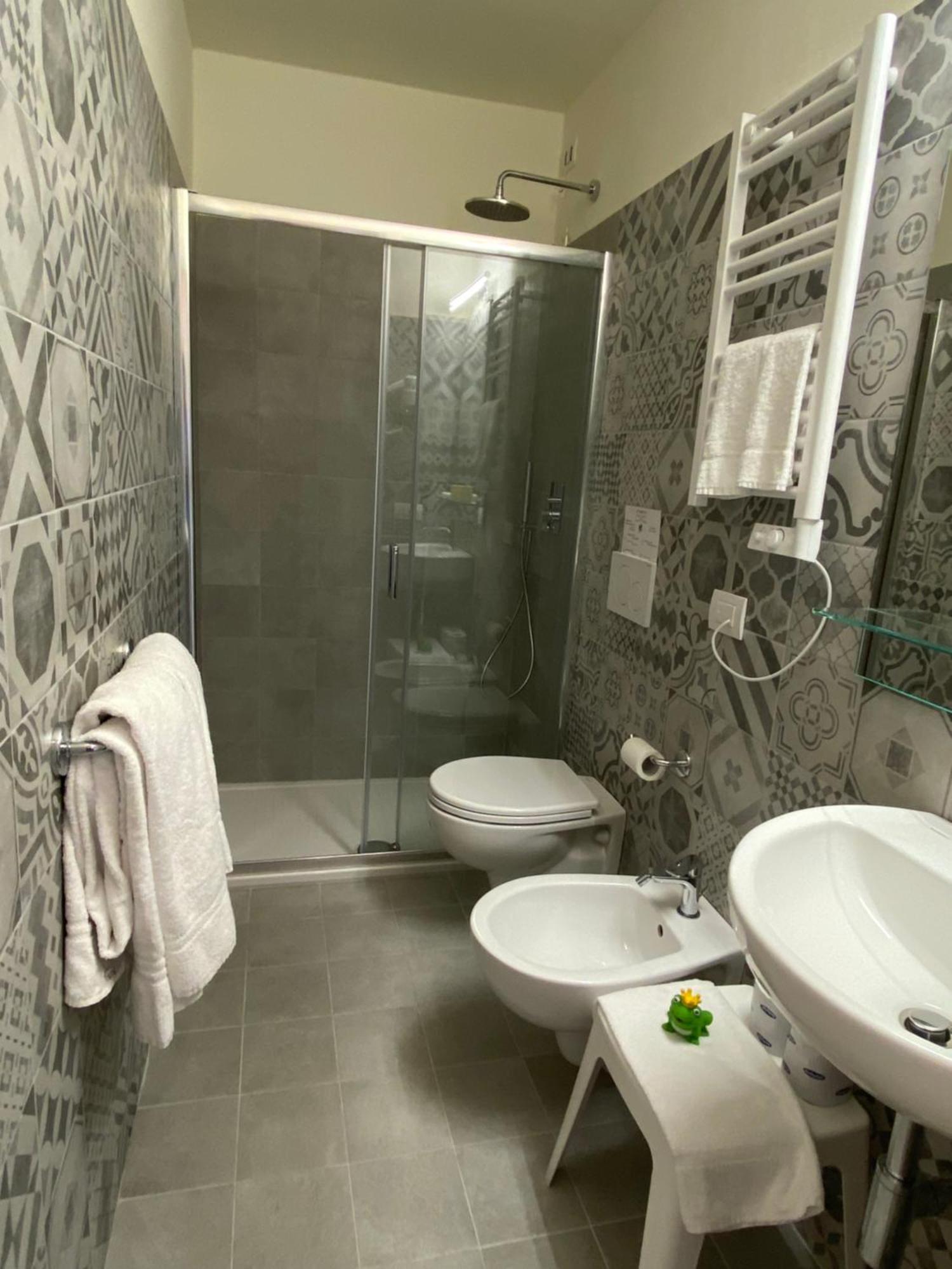 Hotel Eletto Санремо Номер фото