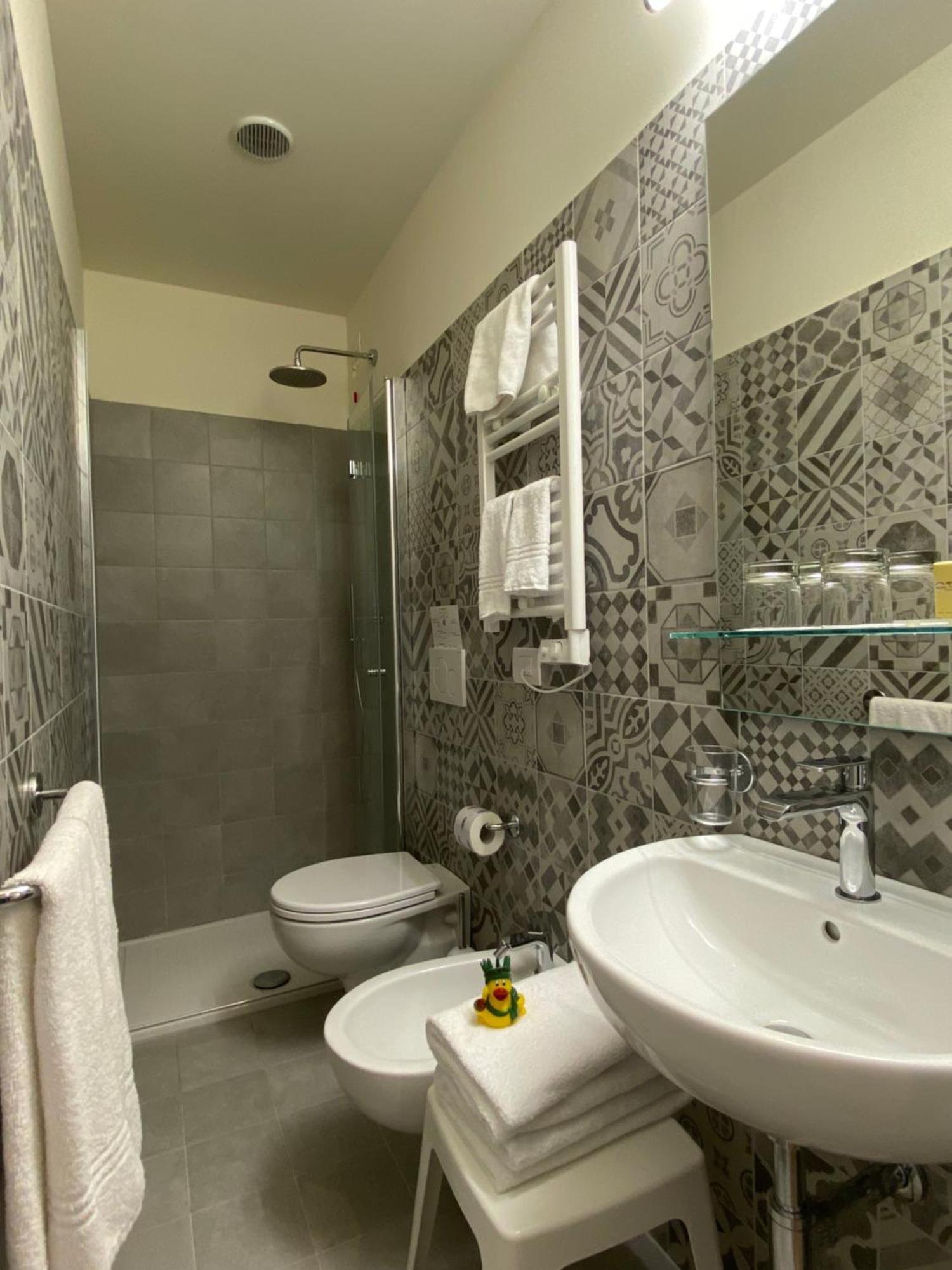 Hotel Eletto Санремо Номер фото